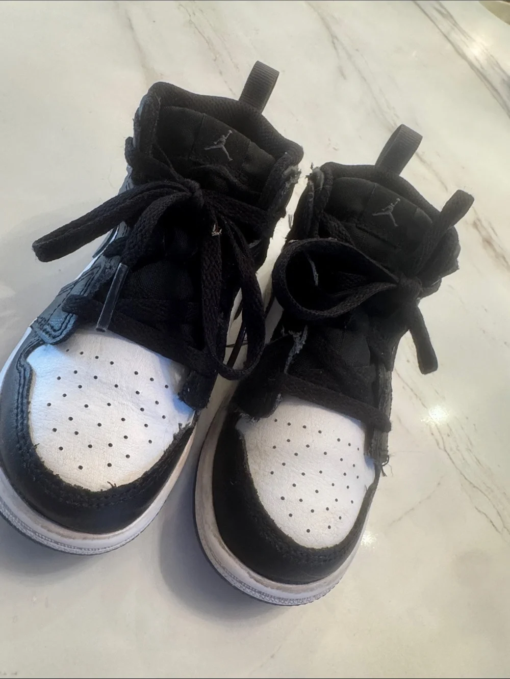 Nike Air Jordan 1 mid toddler kids size 9c black/white/grey